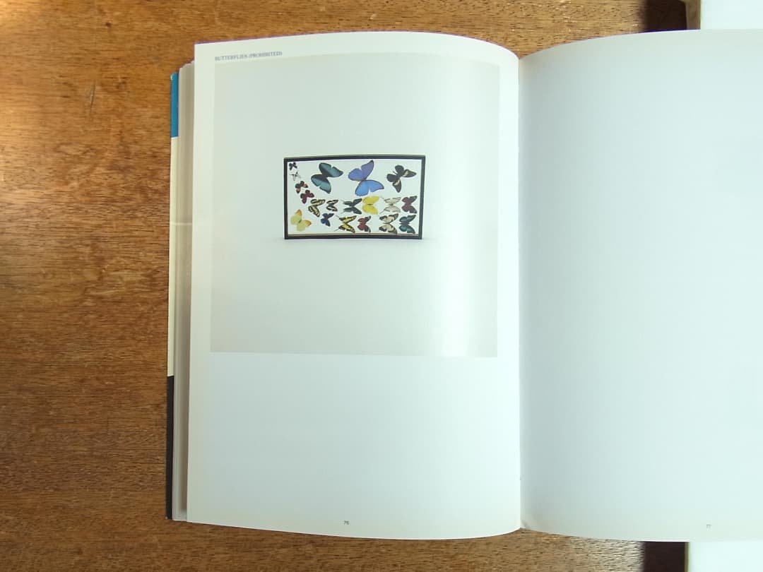 Taryn Simon Contraband／2010年初版 タリン・サイモン