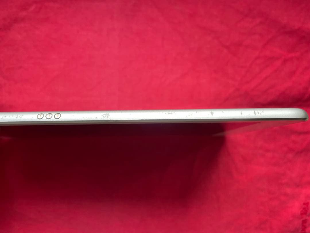 iPad Pro 9.7インチ 256GB au/SIMフリー シルバー