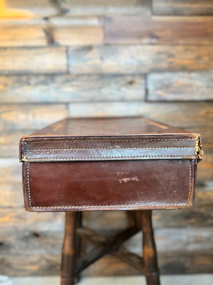 イギリス製　ビンテージトランク