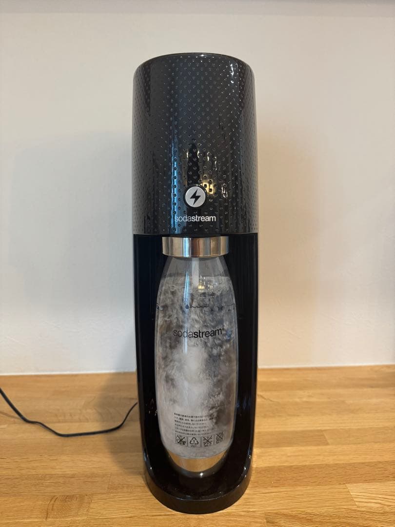 sodastream ソーダストリーム　炭酸水メーカー　ブラック