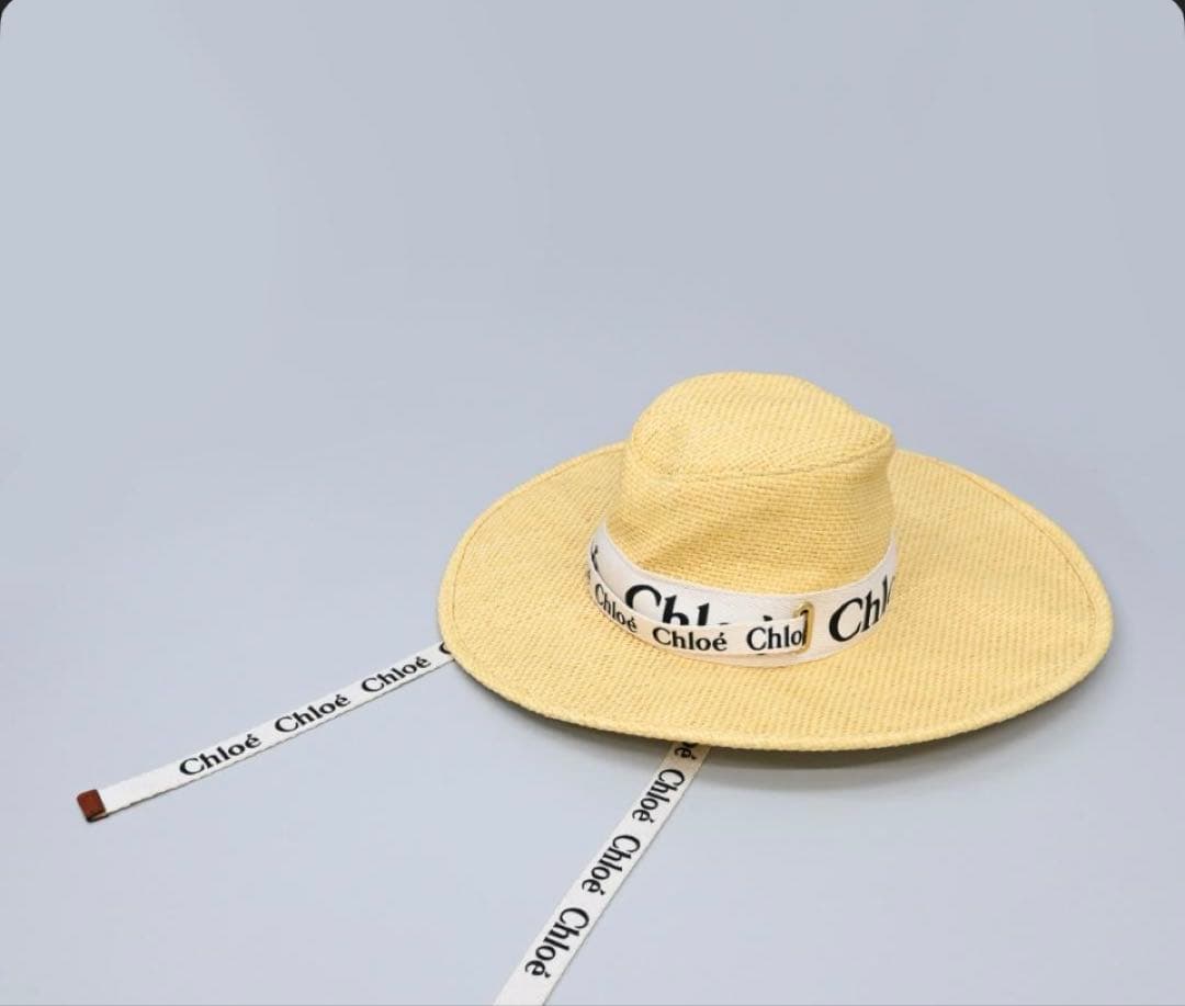 クロエ 【新品未使用】Chloé ロゴ入りベージュ麦わら帽子
