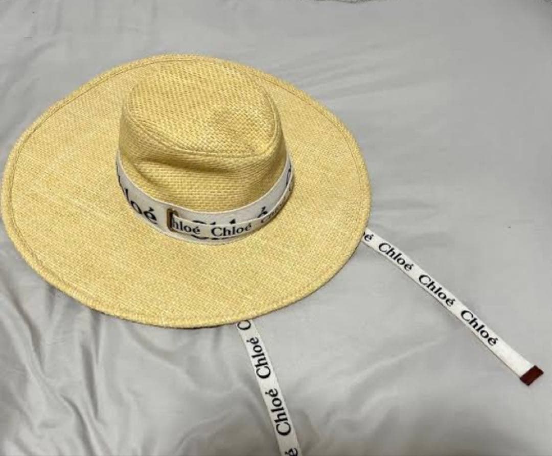 クロエ 【新品未使用】Chloé ロゴ入りベージュ麦わら帽子