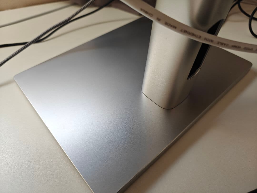 JAPANNEXT 27インチ モニター 4k 60HZ べセルレス