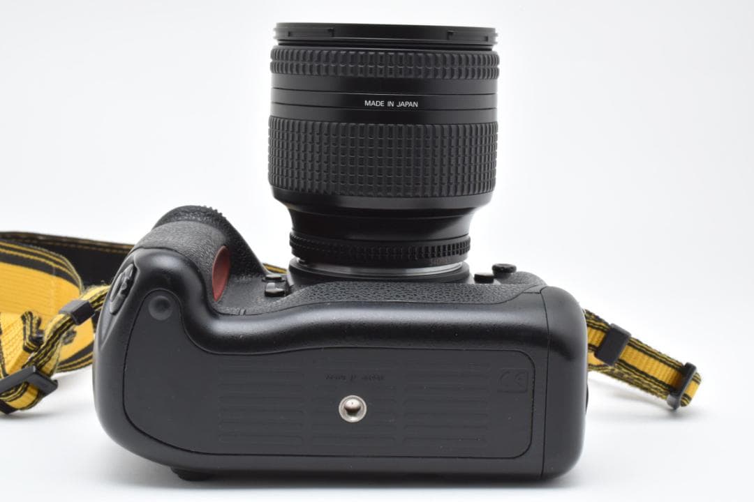 ニコン　Nikon F5 AF Nikkor 24-120m F3.5-5.6