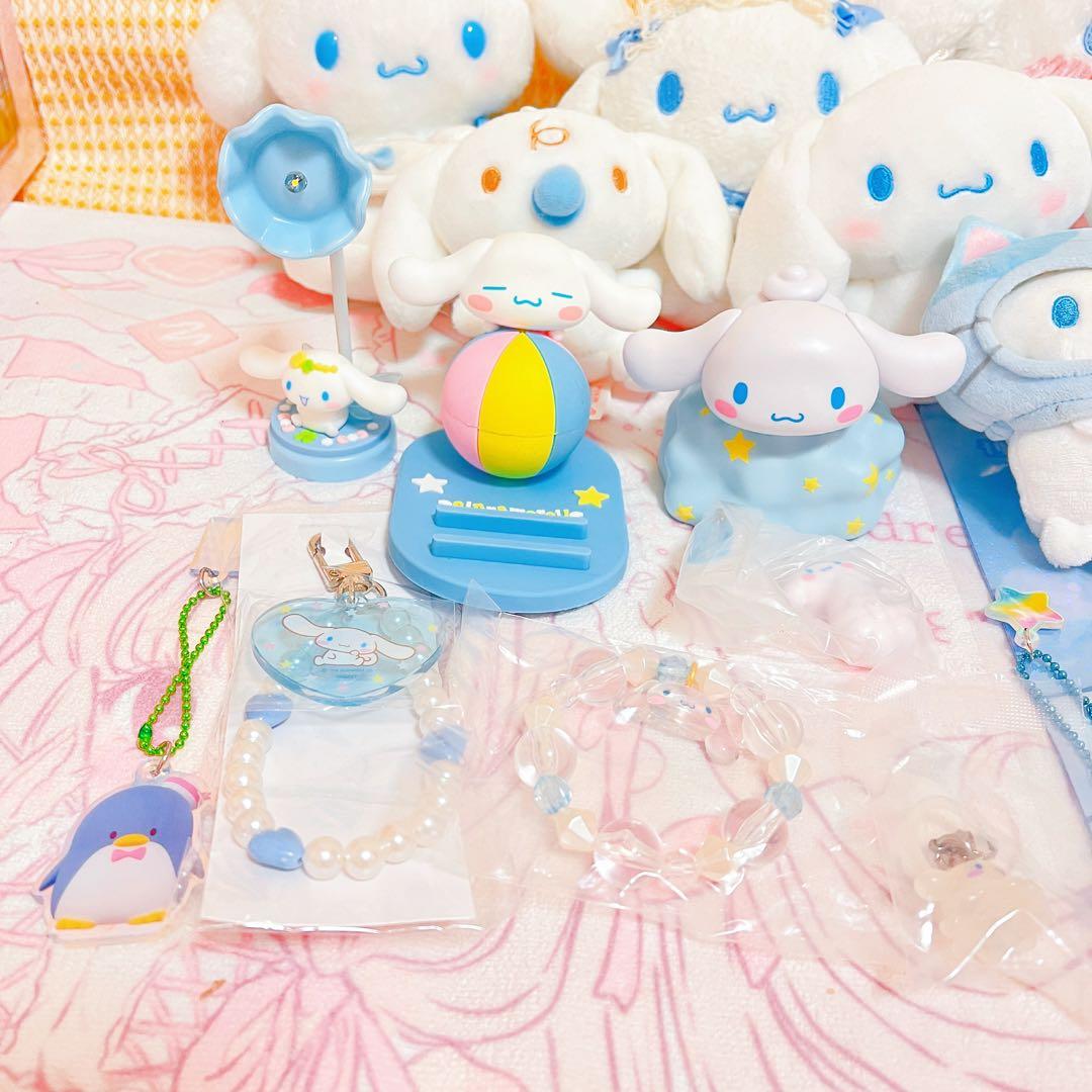 サンリオ　シナモロール　水色デイズ　マスコットスマホスタンド　パースケース芳香剤