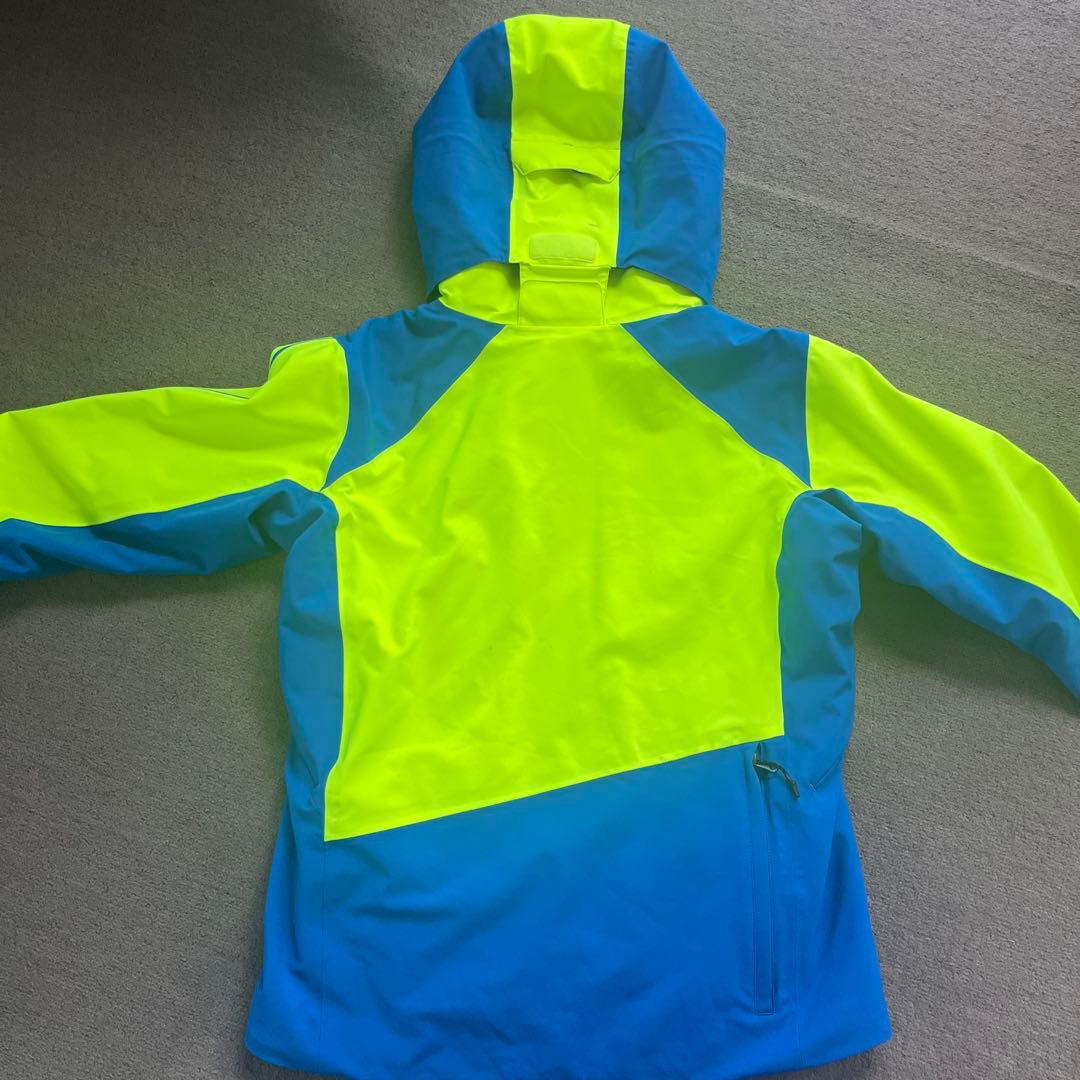 オンヨネ　サロモンワッペン付き　スキーウェア　上下セット　レディース　SS