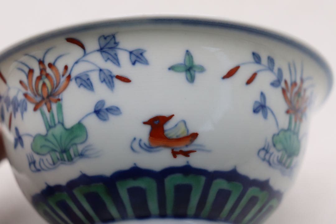 中国　とう彩　蓮鴛鴦紋碗　大明成化年製　送料込み1121