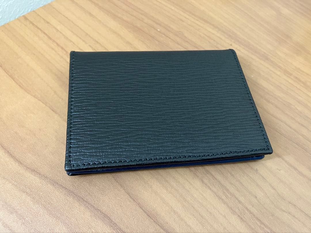 サルヴァトーレフェラガモ　名刺入れ