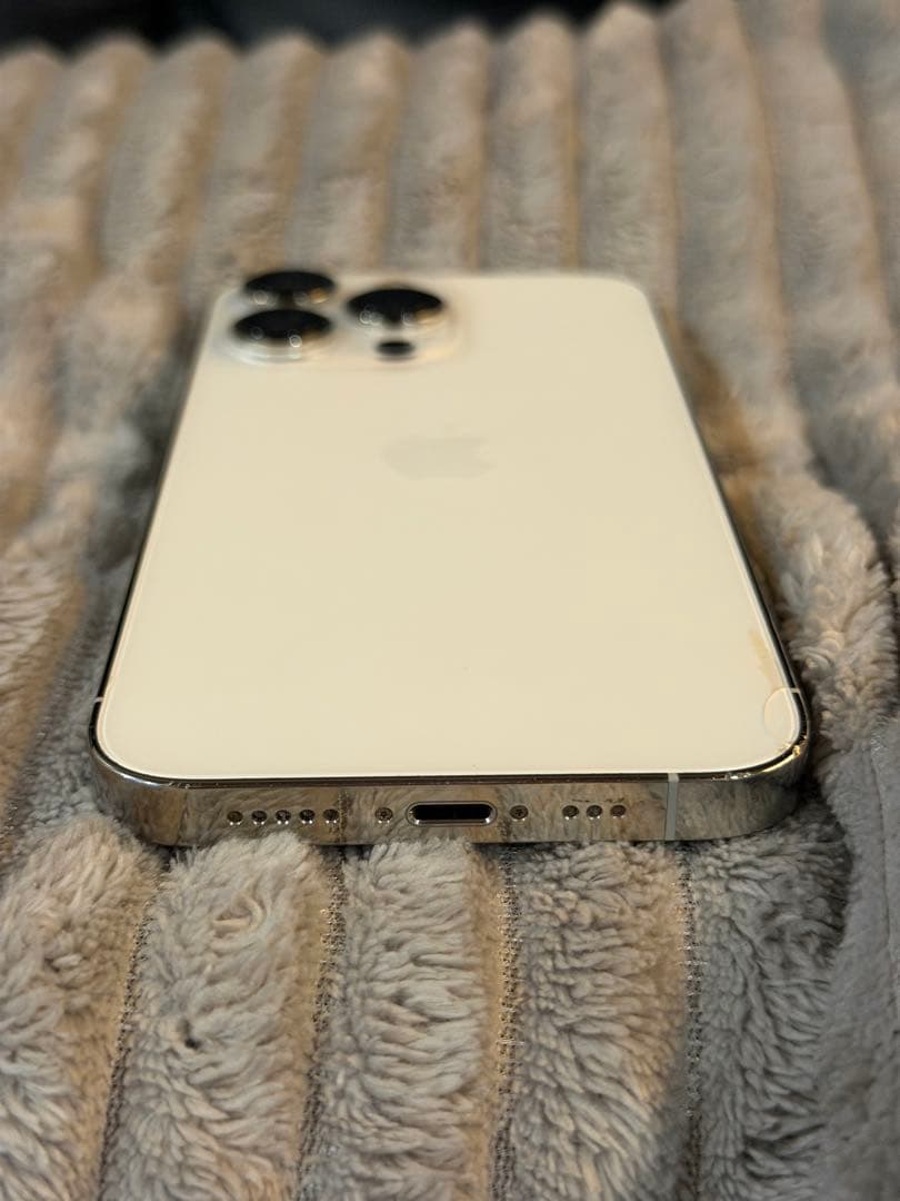 Apple iPhone 13 Pro ホワイト本体