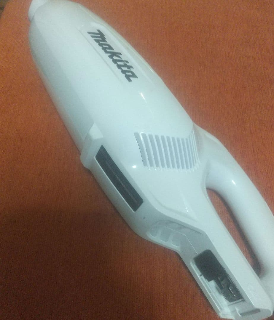 マキタ 充電式クリーナー Makita CL107FD