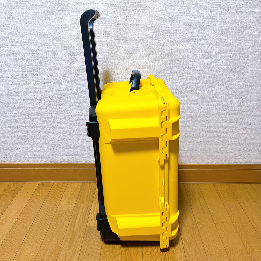 新品 NANUK (ナヌーク) 950 イエロー 防水・耐衝撃キャリーケース