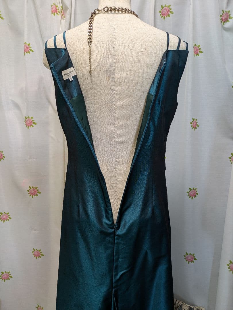 マリコ　コウガ✨青緑色✨フリル３段✨光沢タフタ✨ロングドレス