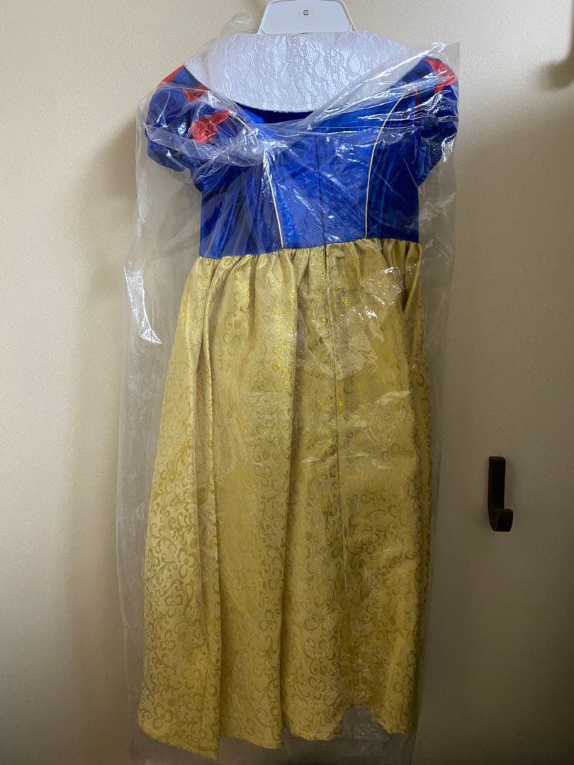 廃盤　新品　ビビディ・バビィディ・ブティック　白雪姫のドレス　120