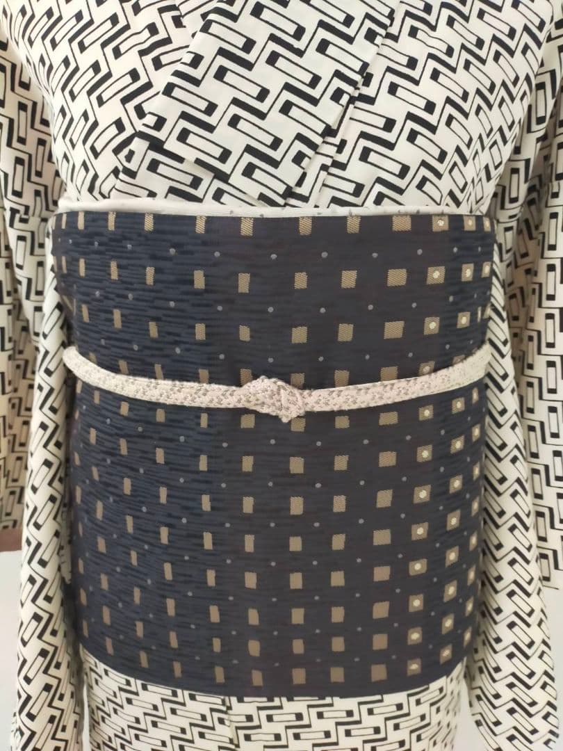 お見分け済　新品未使用　正絹袷　幾何学　おしゃれ小紋単品