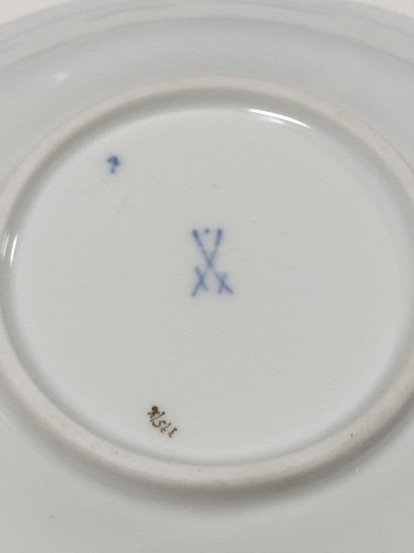 マイセンアンティークカップ&ソーサー宮廷の小花1924年〜1934年