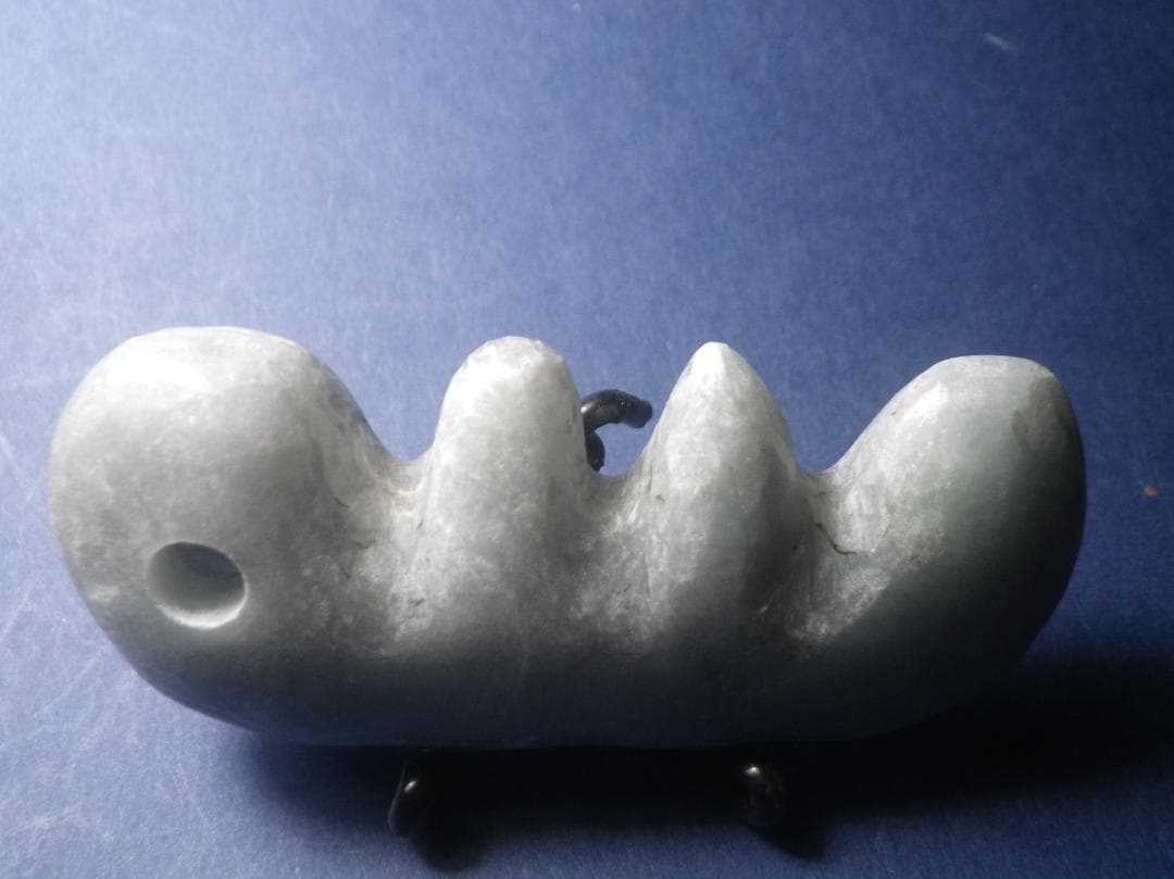 勾玉 翡翠　古代 　２５０７０３－１１