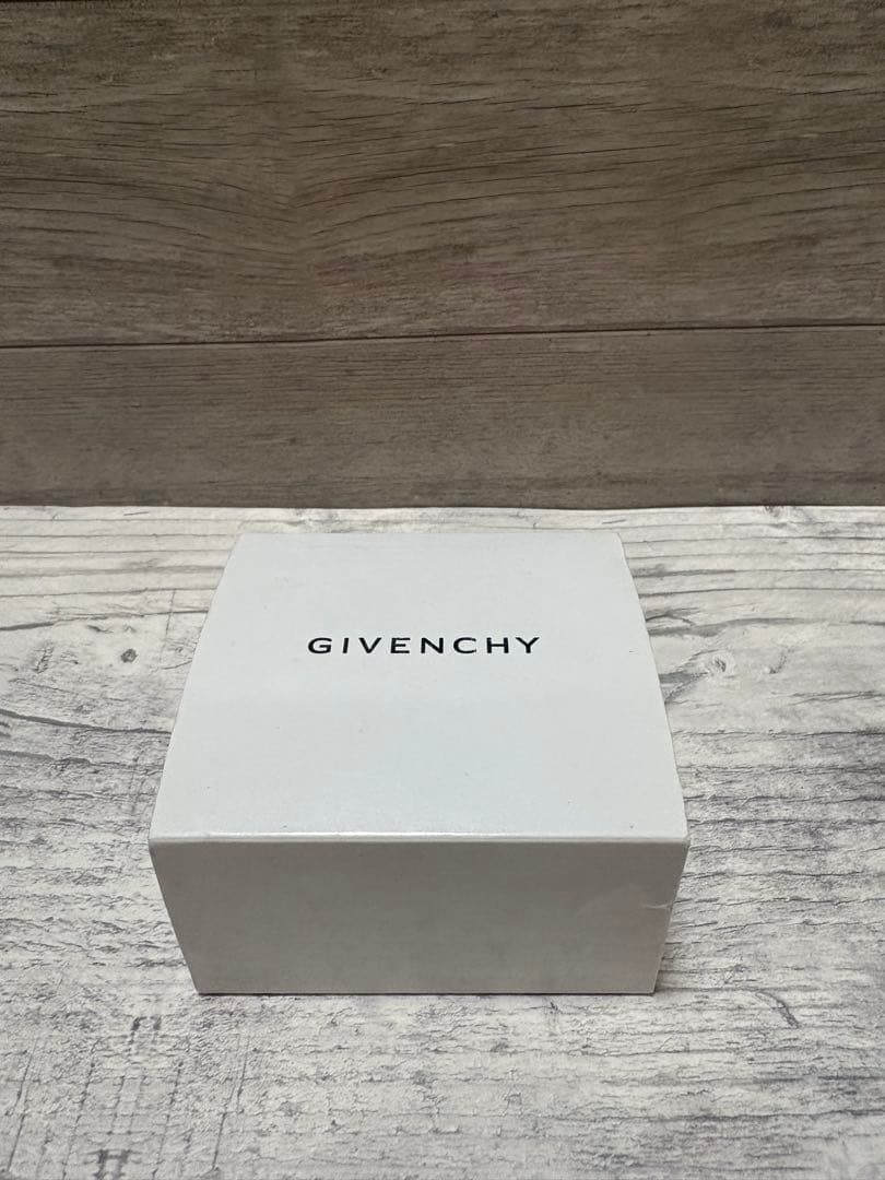 GIVENCHY ジバンシィ　カフスリンク　カブスボタン　スーツ　STAR 美品