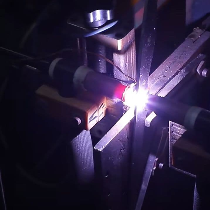 《新作》　V金10号　ダマスカス包丁　ハニカム模様・ピンク柄　剣型　牛刀　三徳