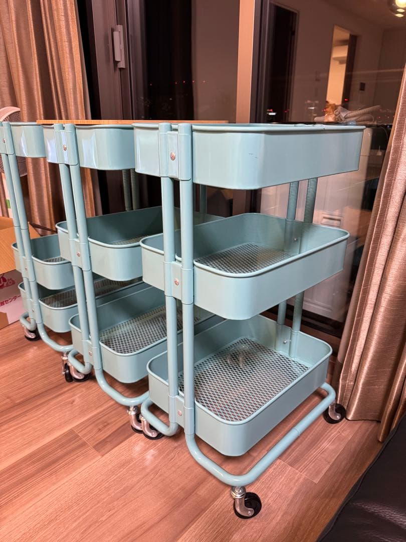 スマ　IKEA ロースコグ　3段メタルキッチンワゴン