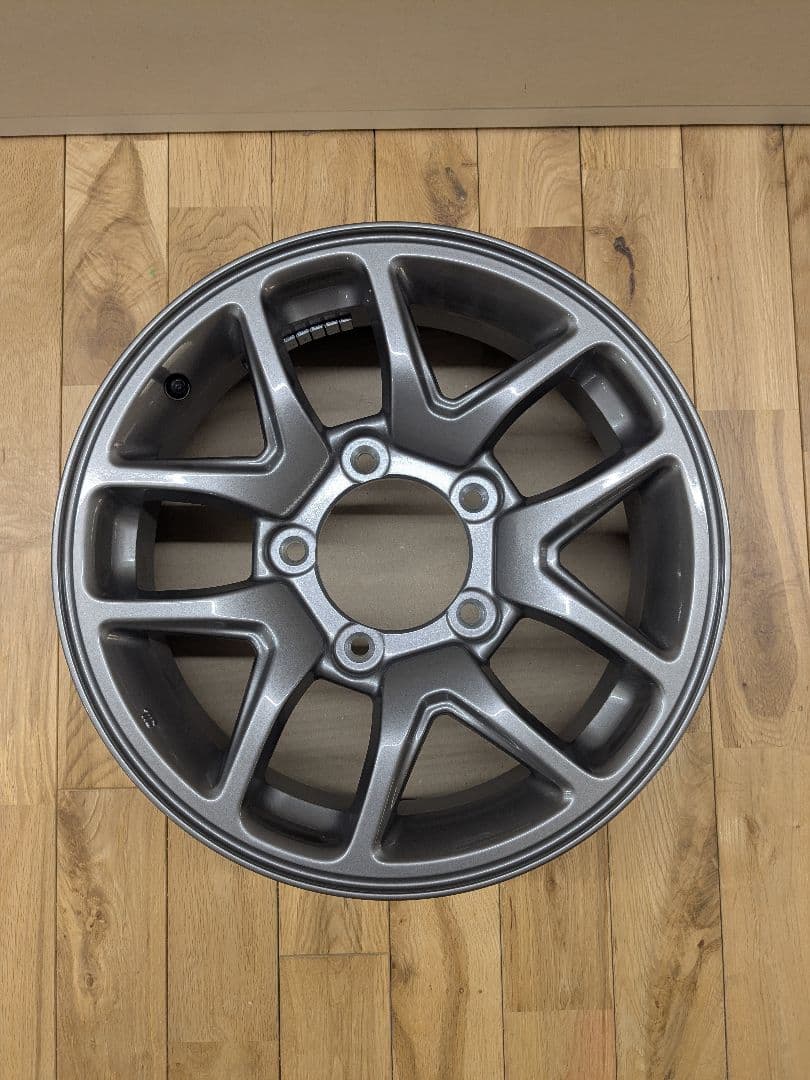 【サーヤ】JB64　純正ホイール1本　ジムニー