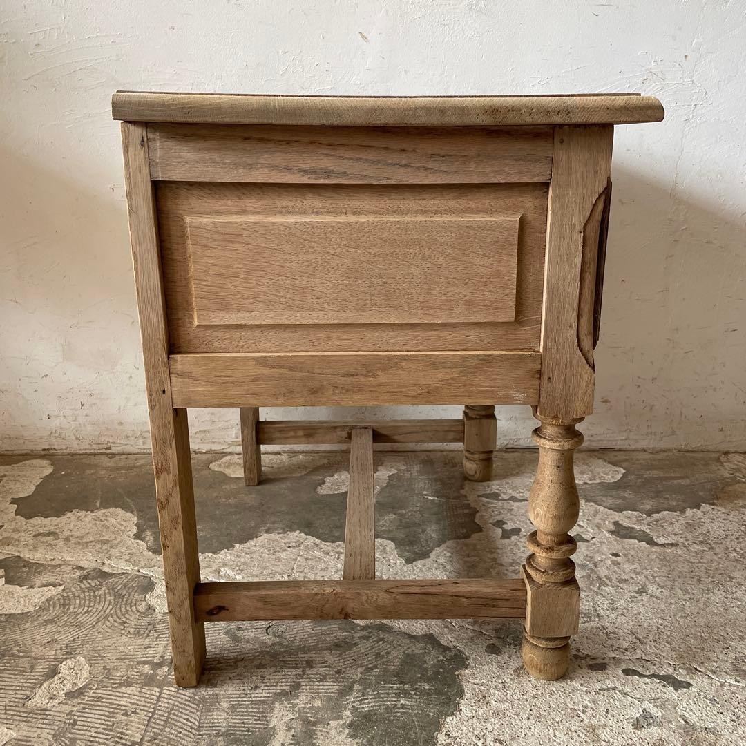 年末・年始SALE ビンテージ ドロワーベッドサイドテーブル　剥離