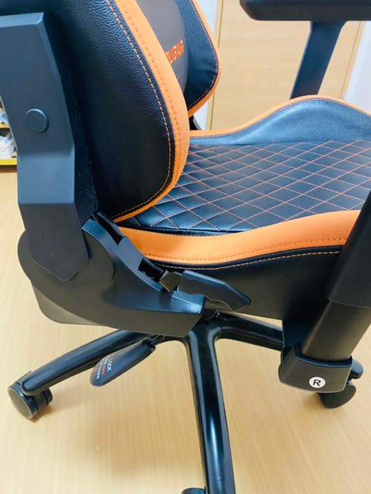 COUGAR ゲーミングチェア