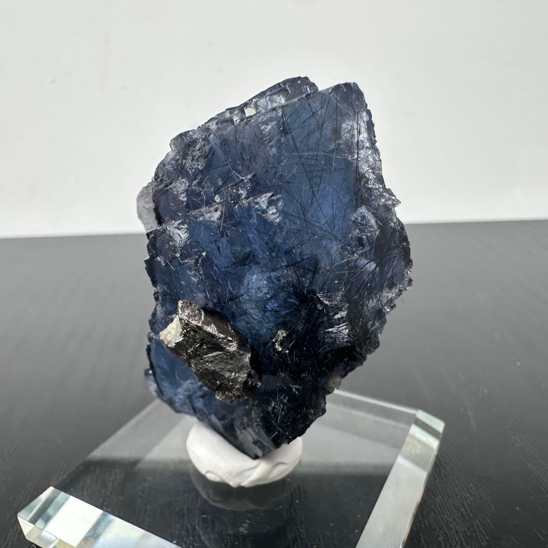 希少❣️ビスマスナイト共生ブルーフローライトの原石NO.051408