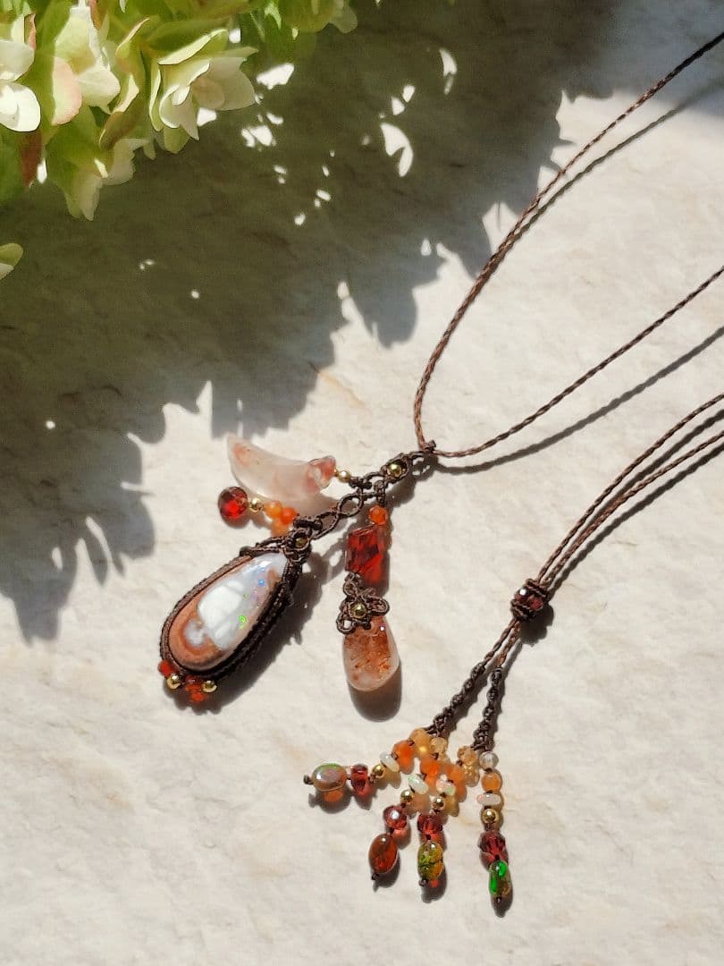 カンテラオパールマクラメネックレス・*☽:゜・⋆。月映えの実り・*☽:゜・⋆
