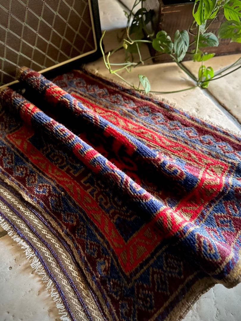 トライバルラグ　ヴィンテージラグ　バルーチ族　アフガン　ミニラグ　プリミティブ