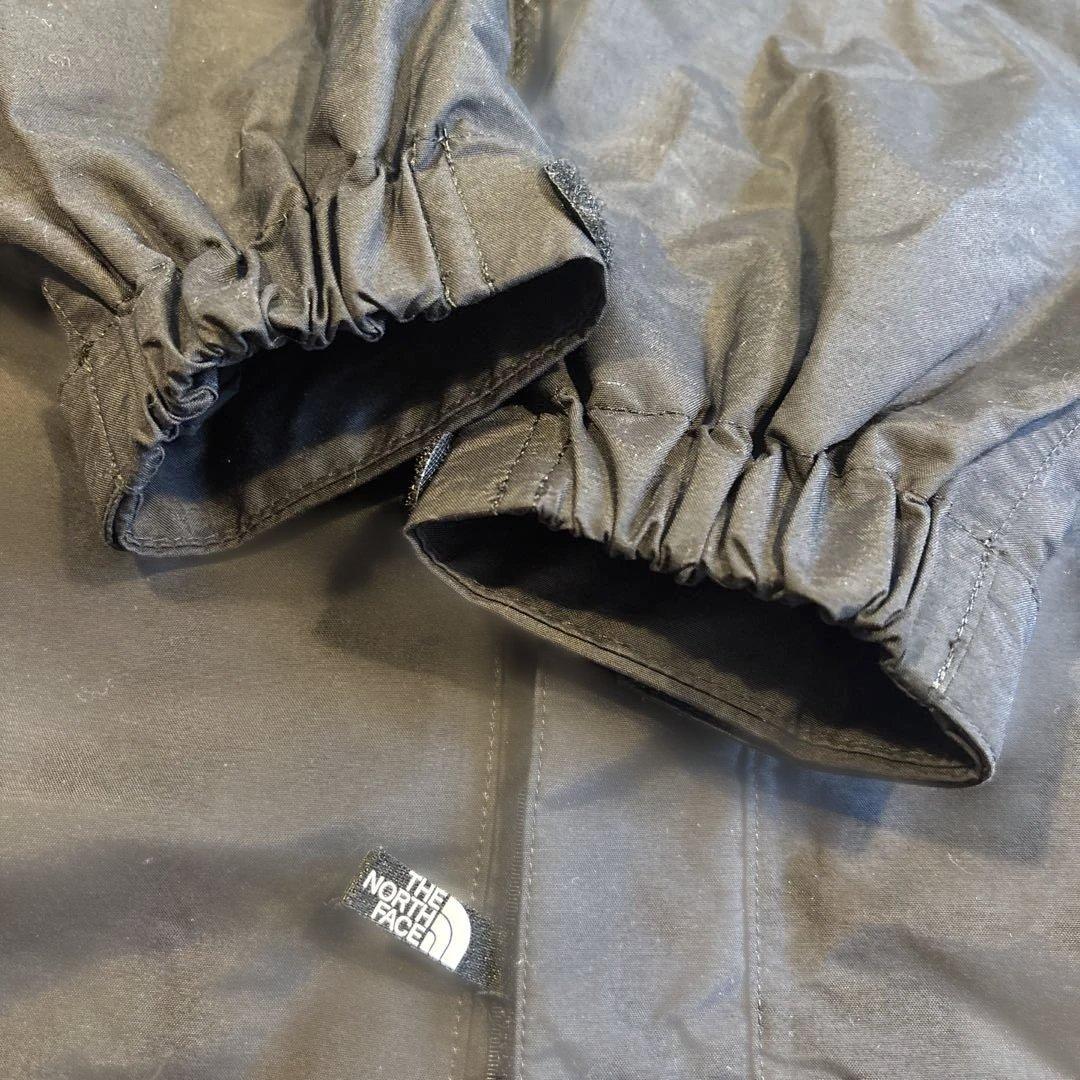 Eina。The North Face 子ども用 スノーボードウェア