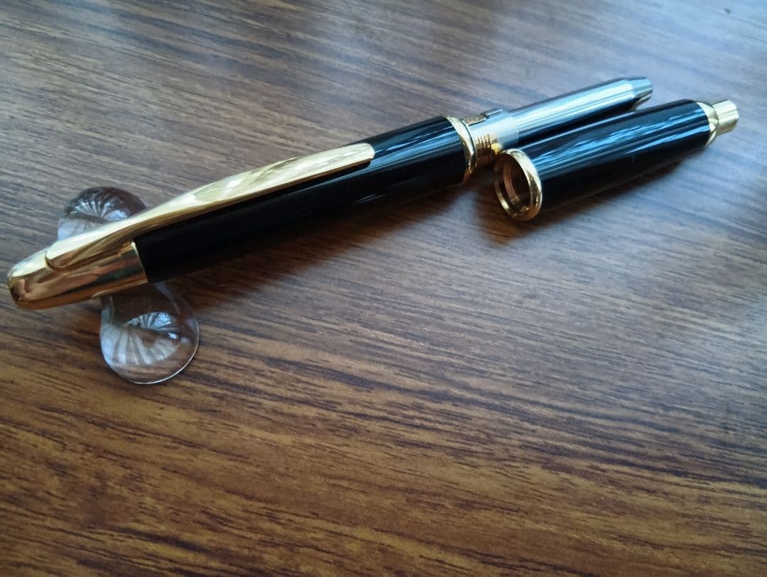 パイロット 万年筆 キャップレス ペン先18K FM