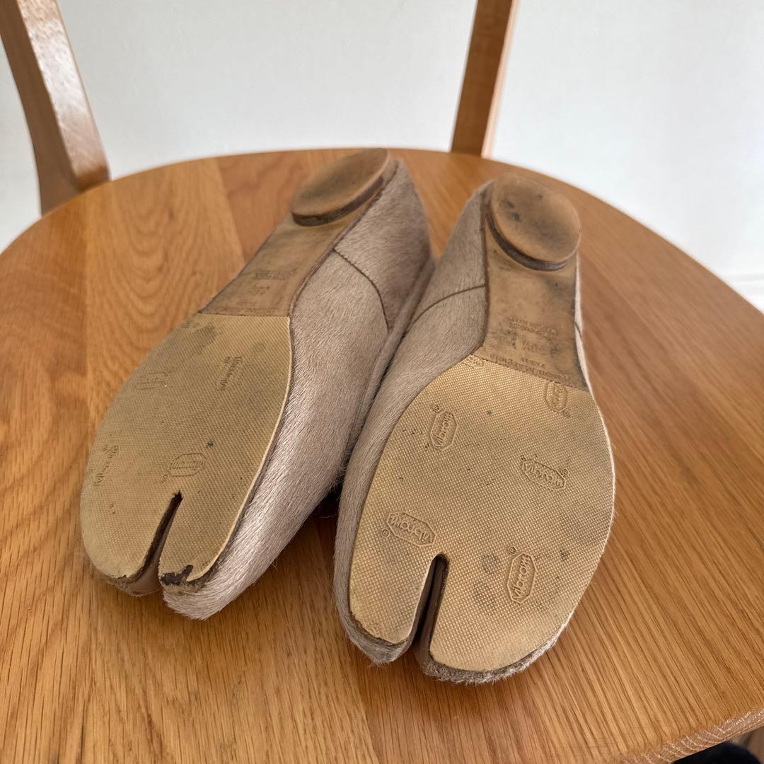 マルジェラ ベージュフラットシューズ タビ足袋36.5(24.5)