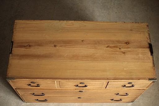 古く味のある木製の引き出し5杯　チェスト　昭和レトロ　タンス　古家具　古民家