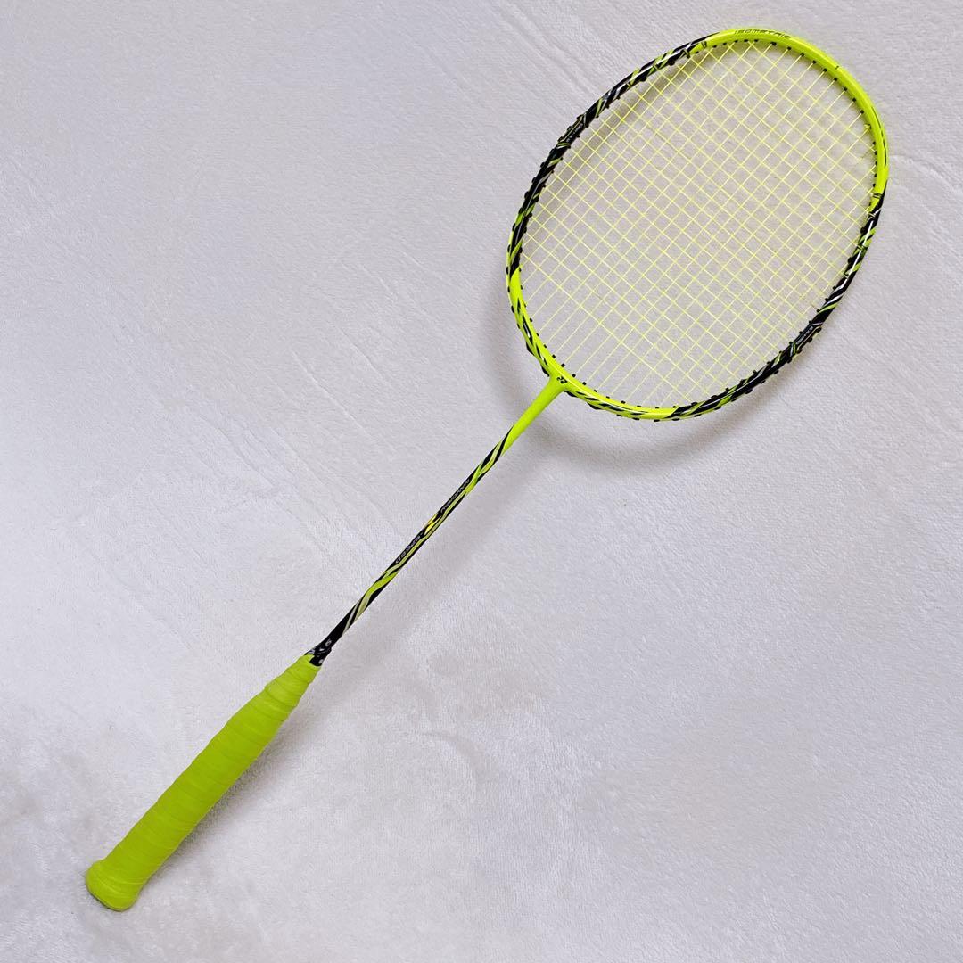 美品　YONEX　NANORAY Z-SPEED ナノレイZスピード