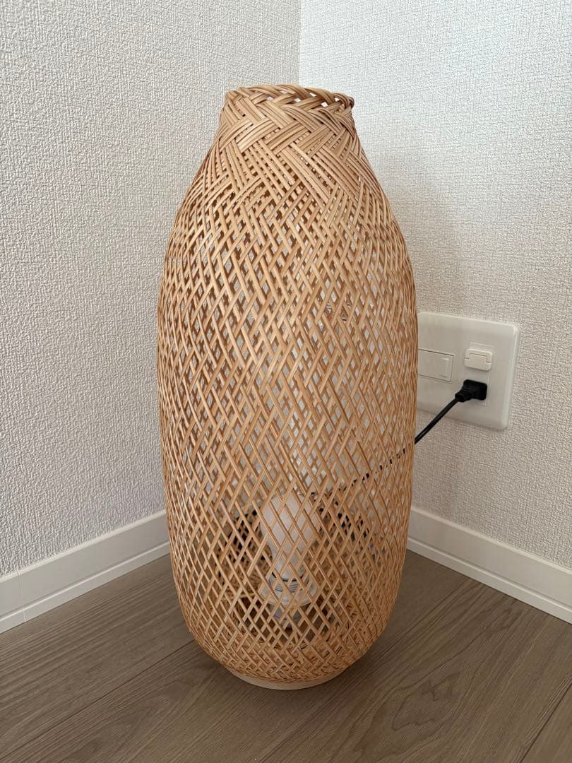 ベトナム購入　ラタン製 フロアスタンド 円筒形