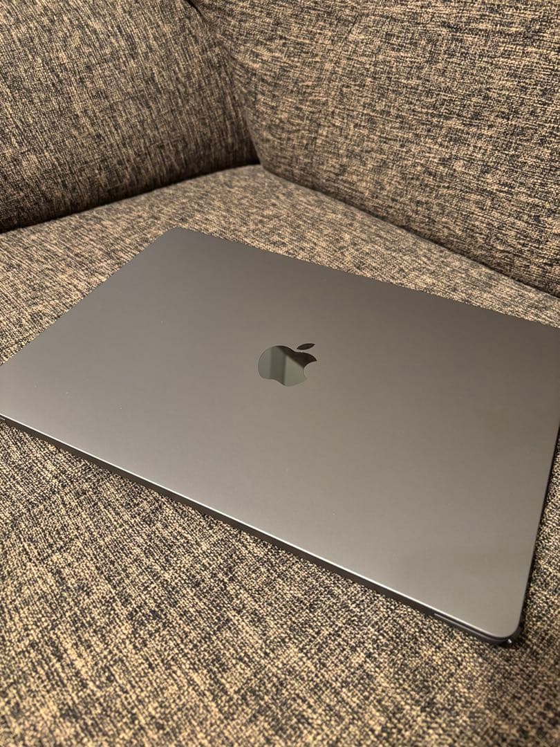 【早い者勝ち　美品】23年 MacBookAir M2 8GB SSD256GB