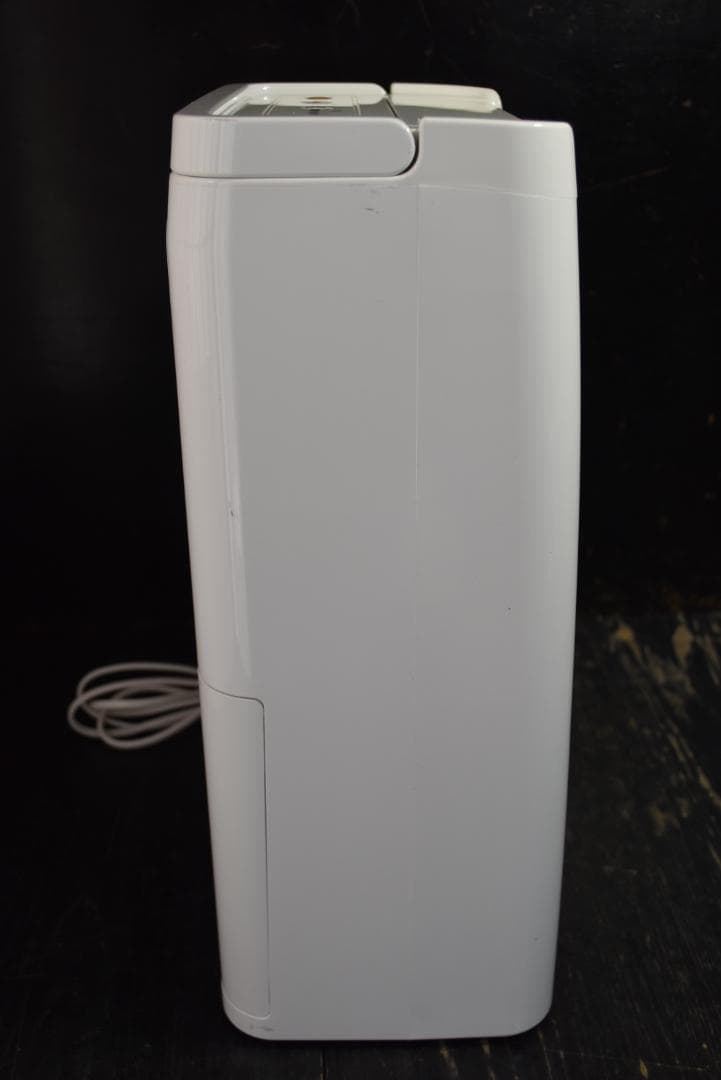 コンプレッサー式衣類乾燥除湿機1.8L　DCE-6515　2024年製