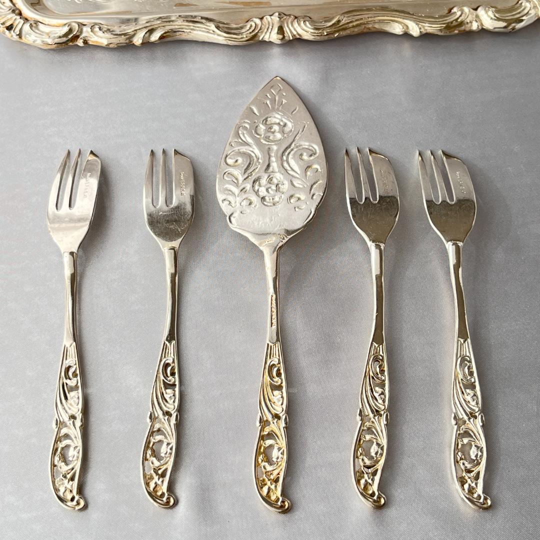 【英国】透かしのケーキフォークケーキ ４本 / サーバー 1本