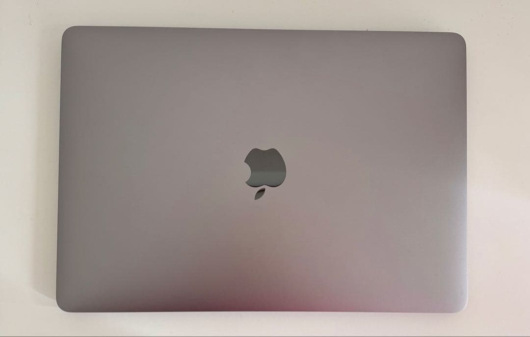 美品 Macbook Pro 2022 13インチ M2 Office付ける