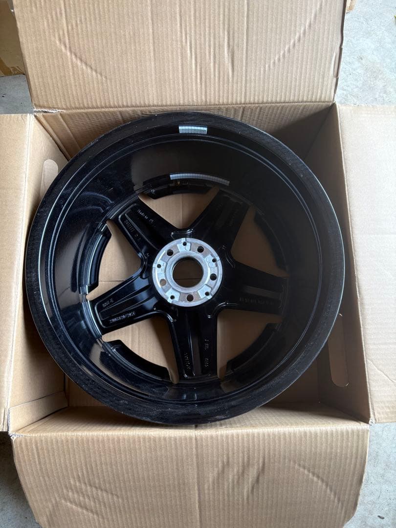 k*o様 美品！メルセデスベンツ　GLC 254 AMG 純正アルミホイール1本