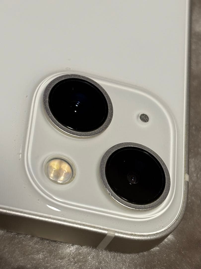 iPhone 13 128GB Starlight（スターライト）本体