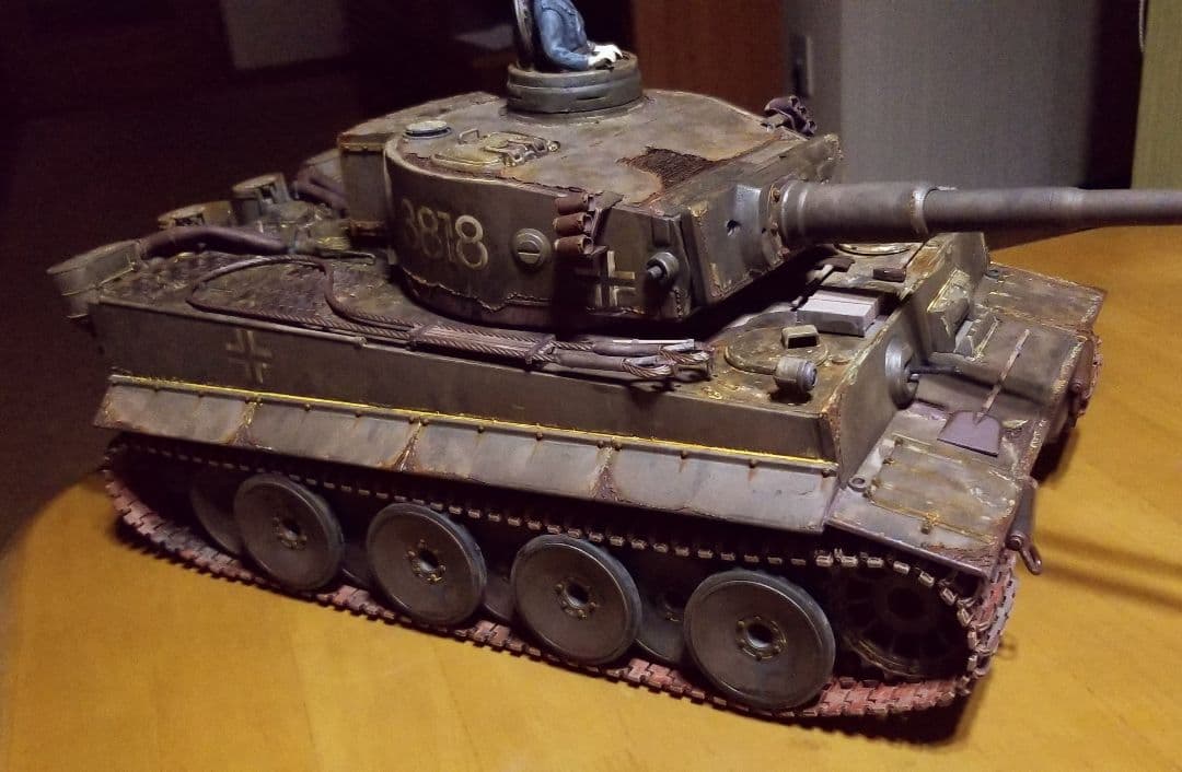 戦車 ヘンロン 1/16 タイガー 履帯金属仕様 参考用