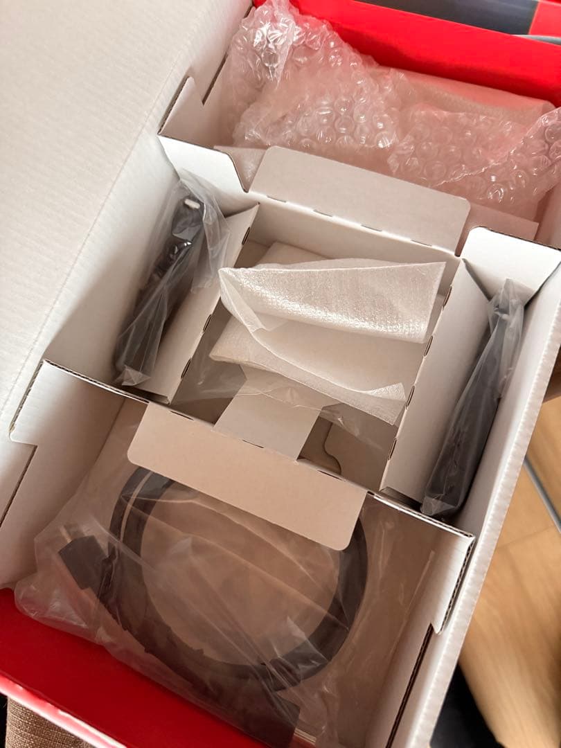 美品)Nintendo Switch本体、プロコントローラー、携帯用ケースセット