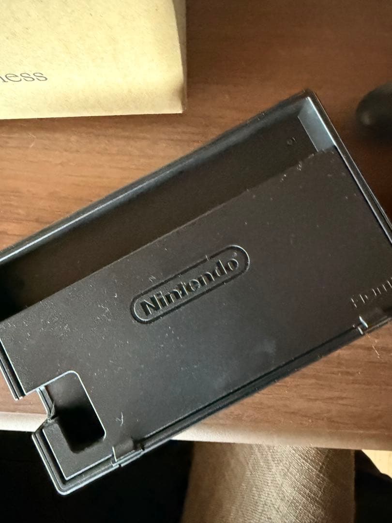 美品)Nintendo Switch本体、プロコントローラー、携帯用ケースセット