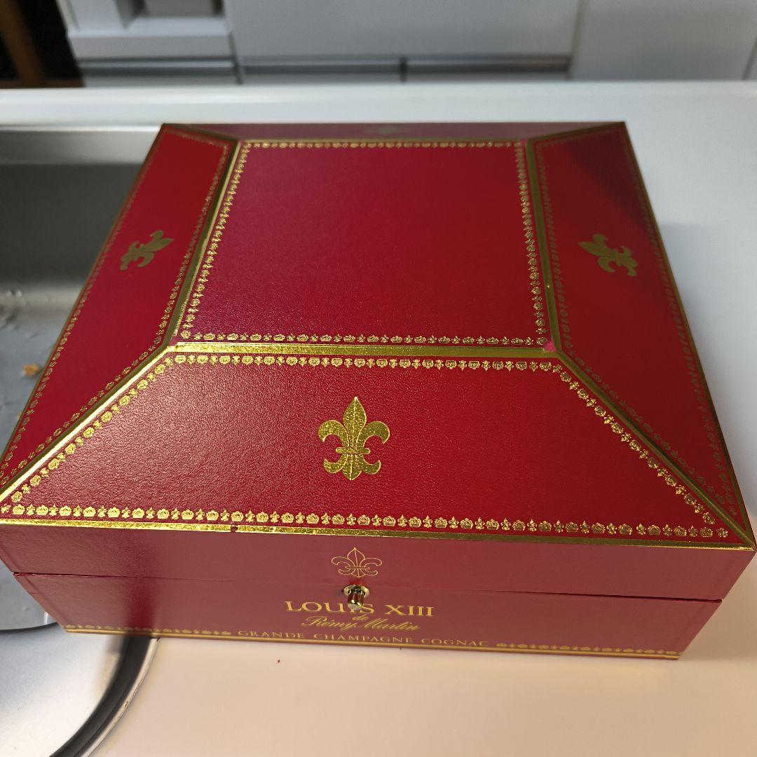 ヘネシー パラディス（専用箱）,ルイ１３世（専用箱)ので2本セット（訳あり）
