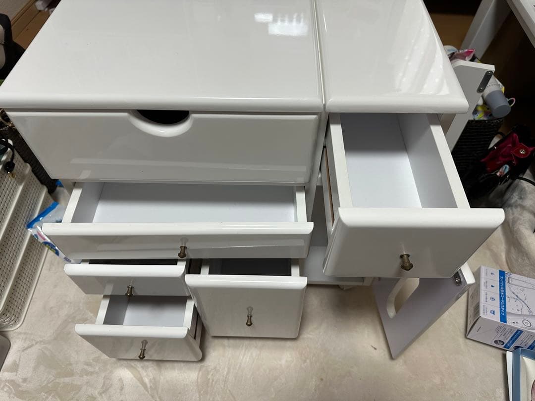 ホワイトドレッサー・鏡台　鏡面仕上げ