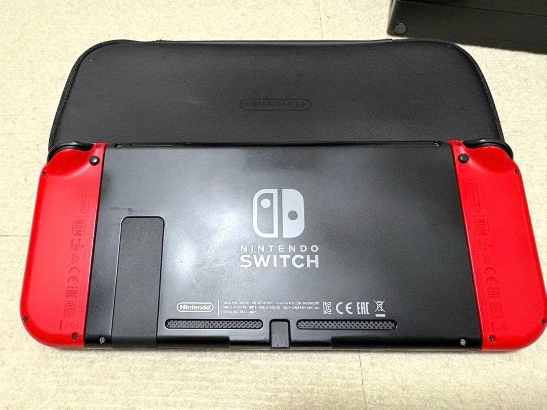 Nintendo Switch 本体 キャリングケース付き