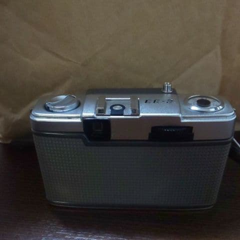 OLYMPUS PEN フィルムカメラ　EE-2