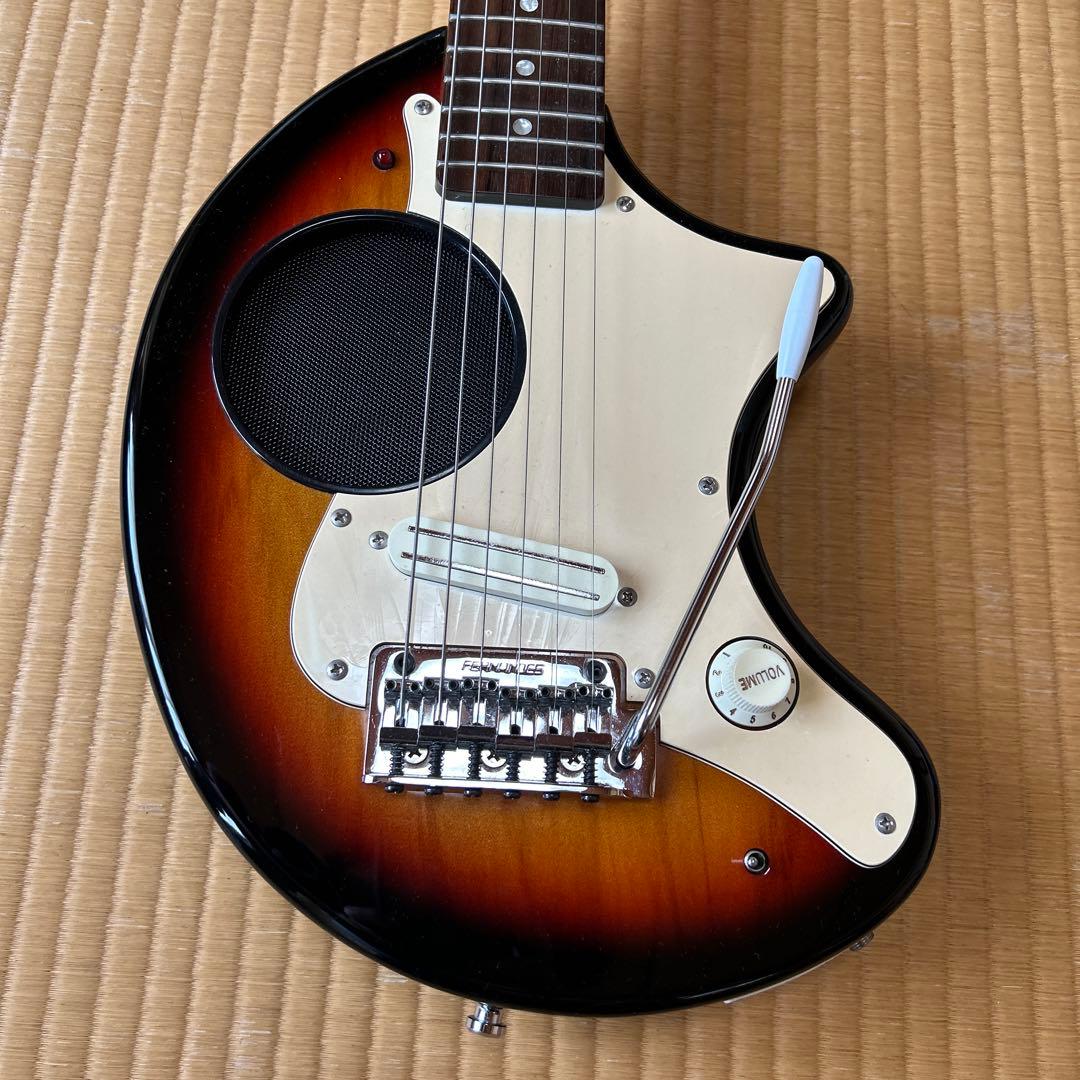 Fernandes ZO-3ST 芸達者 アンプ内蔵ギター