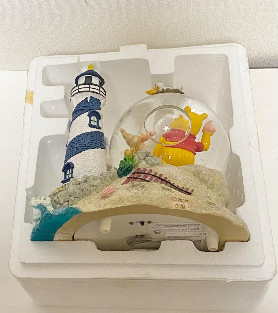 箱付き　くまのプーさん　オルゴール　灯台が点灯　スノードーム　灯台ライト